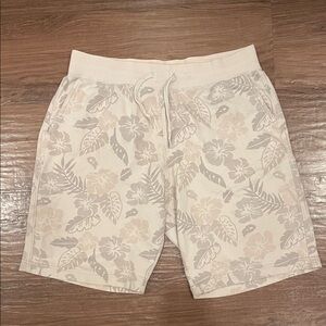 Uniqlo Men's Athletic Shorts - Cream and Gray Floral